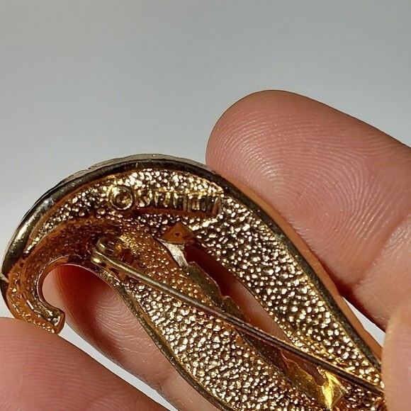 Vintage Sarah Coventry Art Nouveau Intricate Gold Tone Leaf Brooch Pin - Picture 3 of 5
